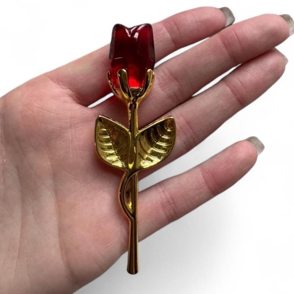 NWOT Gold and Red Rose Jewelry Piece